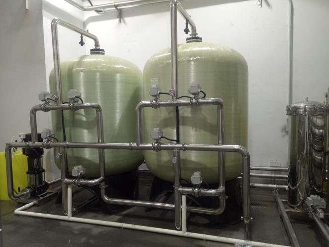 湖南鑫泰環(huán)?？萍加邢薰?湖南直飲水設(shè)備安裝,凈水節(jié)能,工業(yè)用水,生活用水